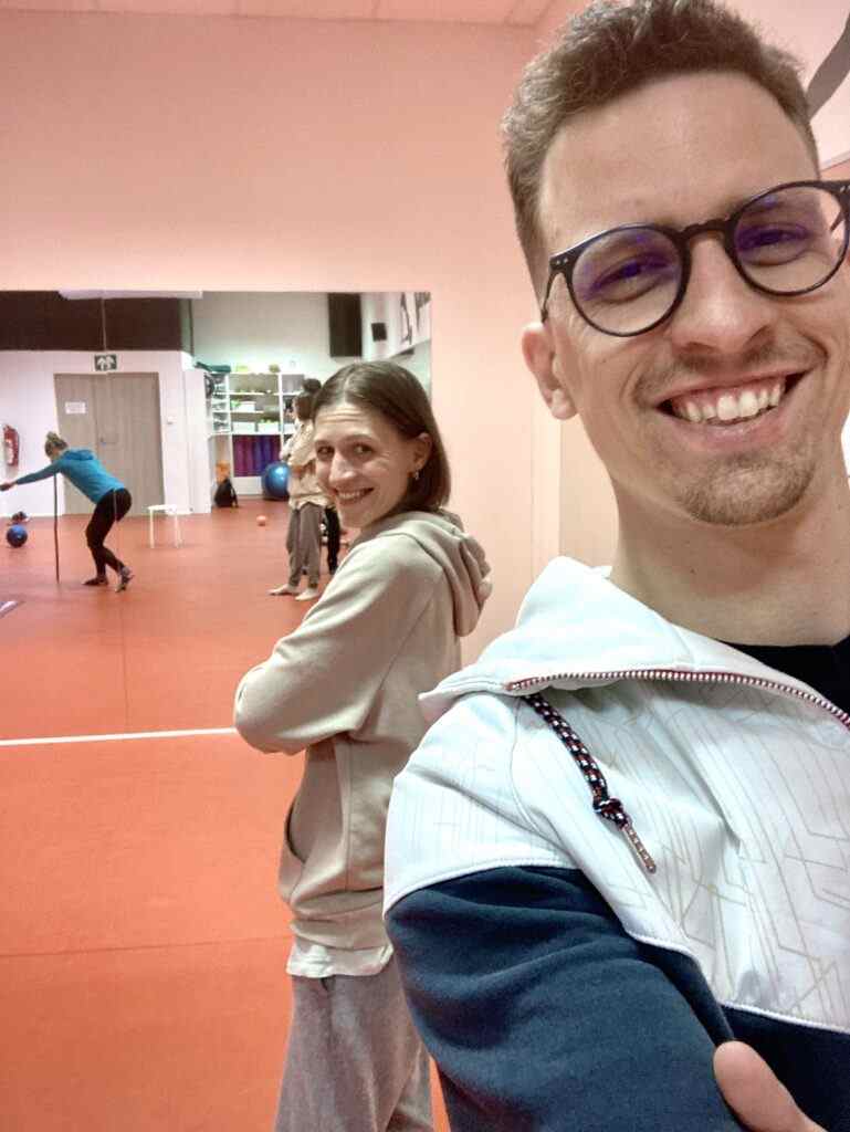 Skupinová fotografie ve studiu